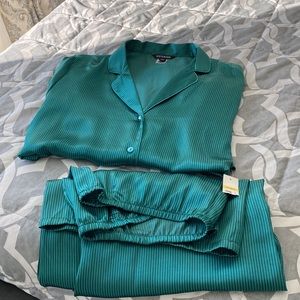 GEORGE PJ SET size L BNWT